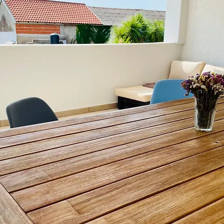 Skapin Dvor Mit Meerblick Διαμέρισμα *